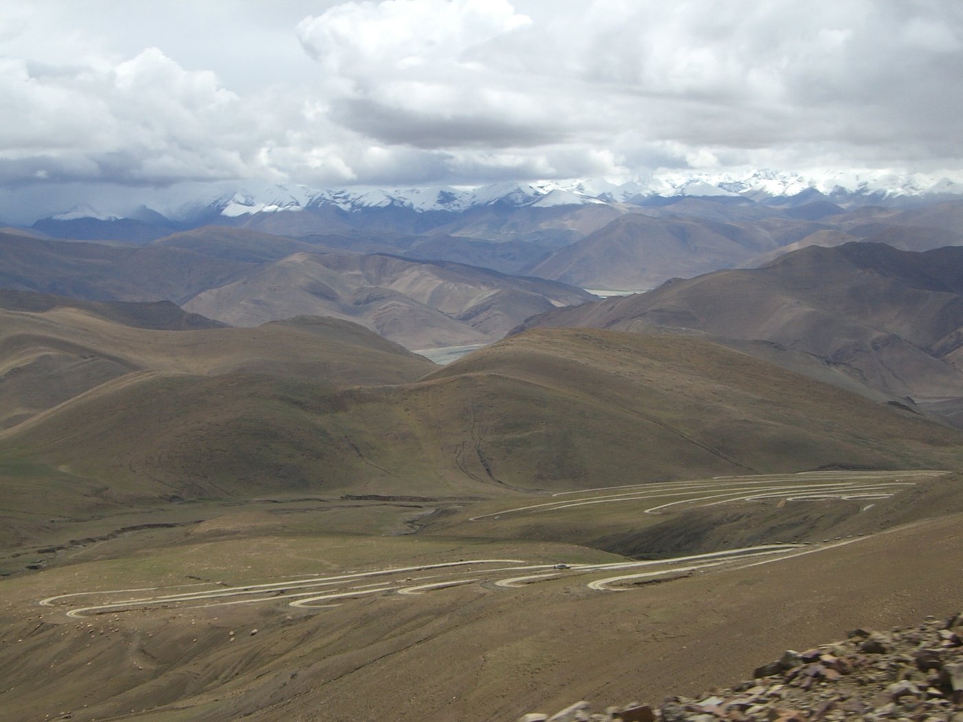 Les vallées du plateau entre Rongbuk et Tingri